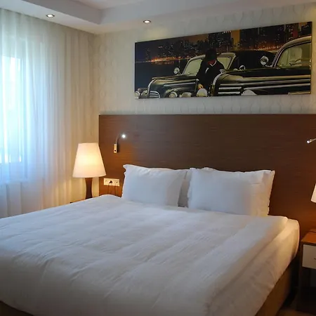 מלון Bika Suites